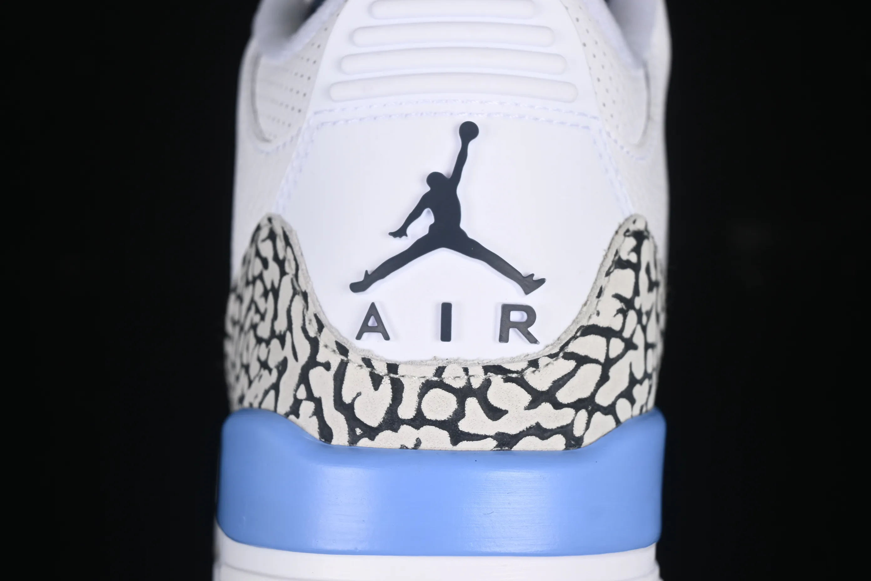All categories Air Jordan Jordan series basketball shoes Air Jordan 3 Air Jordan 3 UNC AJ3 Joe 3 North Carolina blue white burst blue crack mid-basketball shoes CT8532-104